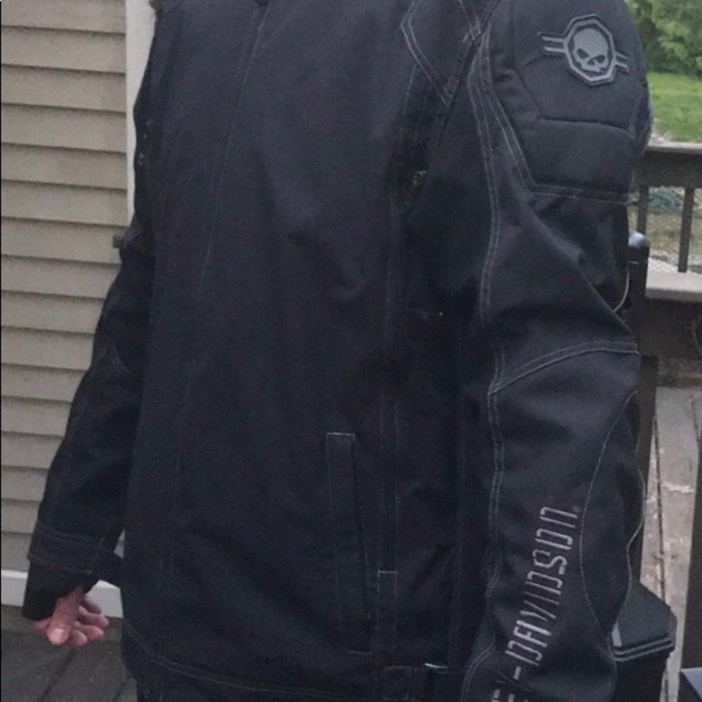 Harley Davidson 3 in 1 riding jacket. New cond.